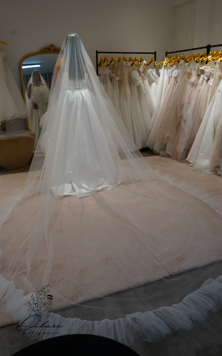 Véu + vestido de noiva Cai-cai